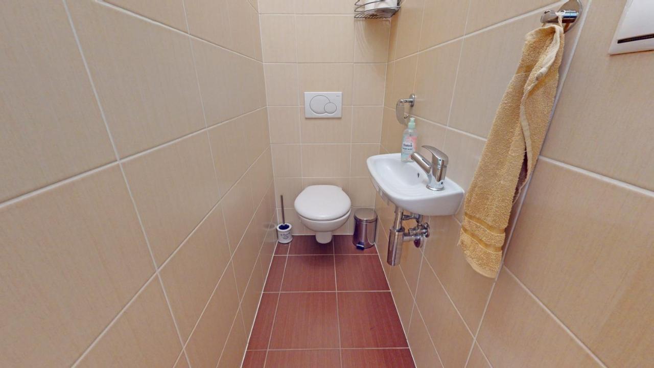 Central Apartmany Biela Street Bratislava Exterior foto