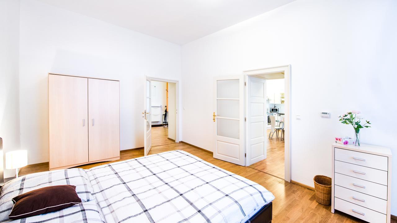 Central Apartmany Biela Street Bratislava Exterior foto