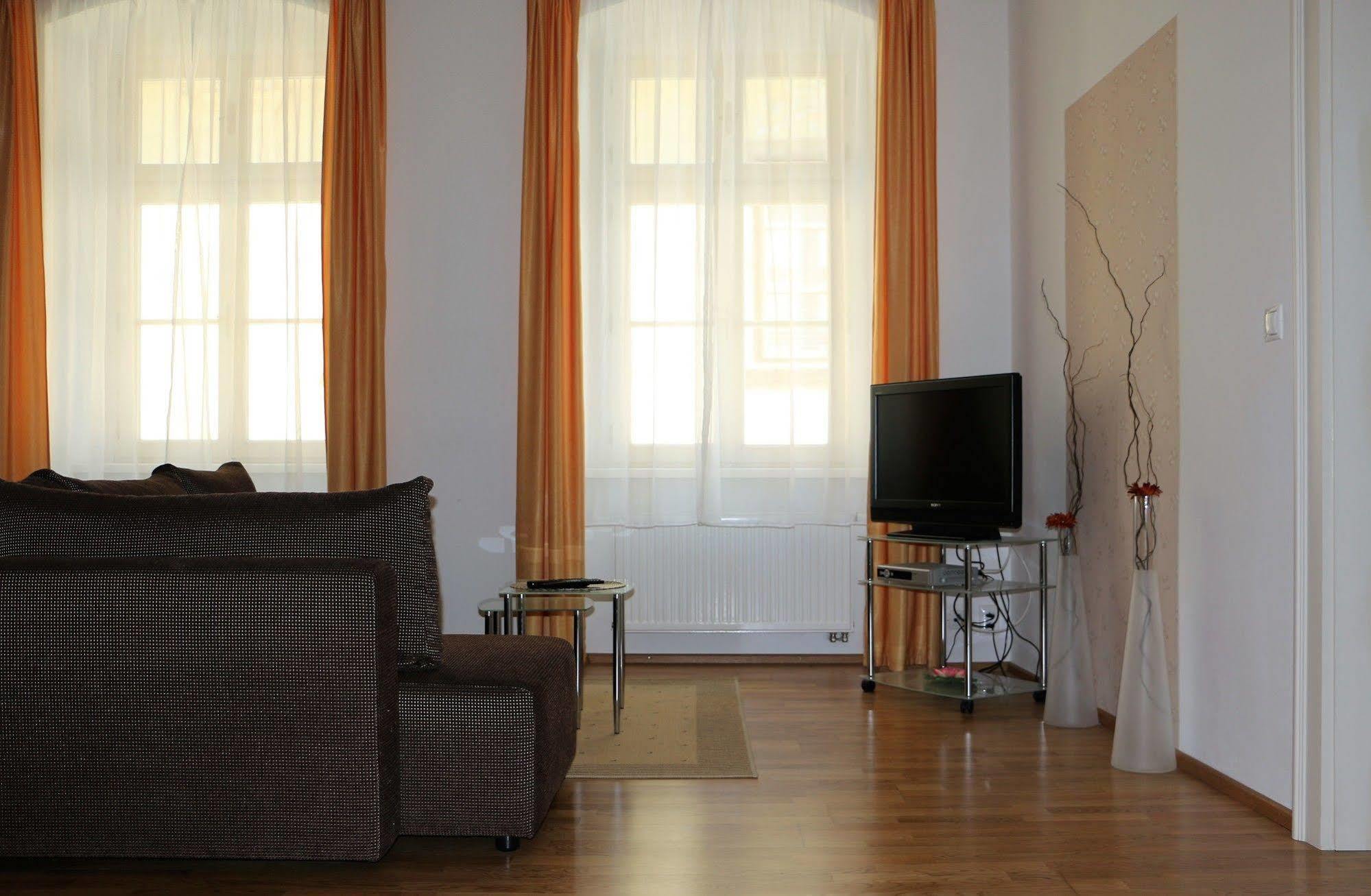 Central Apartmany Biela Street Bratislava Exterior foto