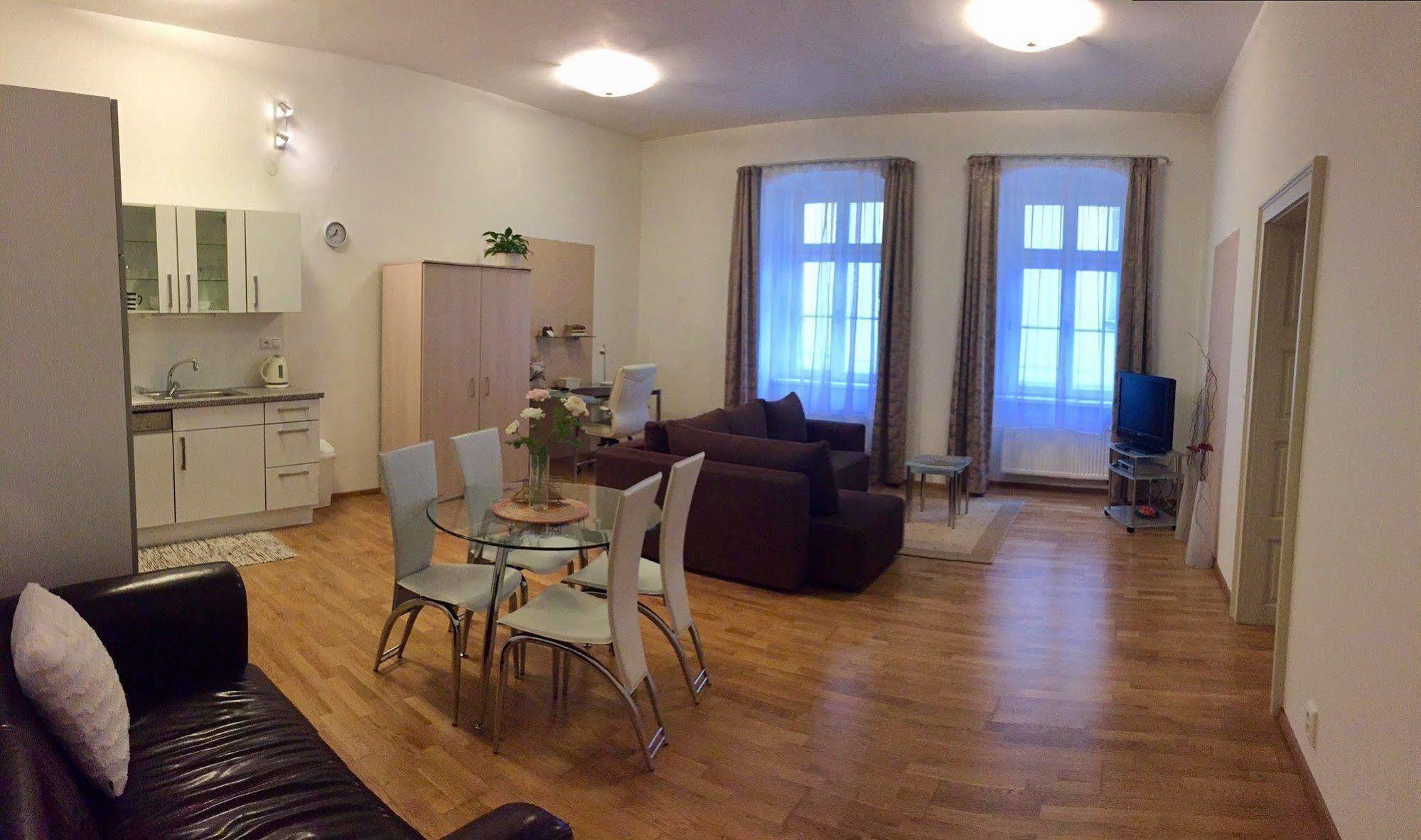 Central Apartmany Biela Street Bratislava Exterior foto
