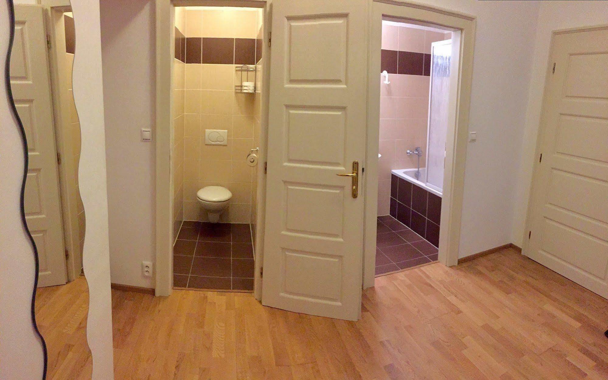 Central Apartmany Biela Street Bratislava Exterior foto