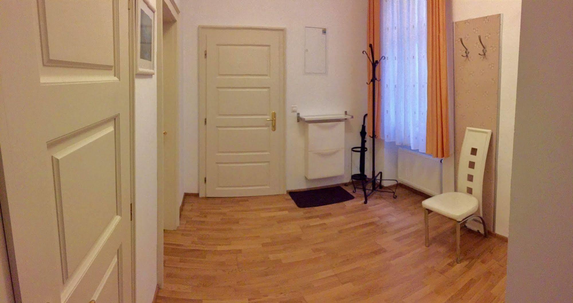 Central Apartmany Biela Street Bratislava Exterior foto